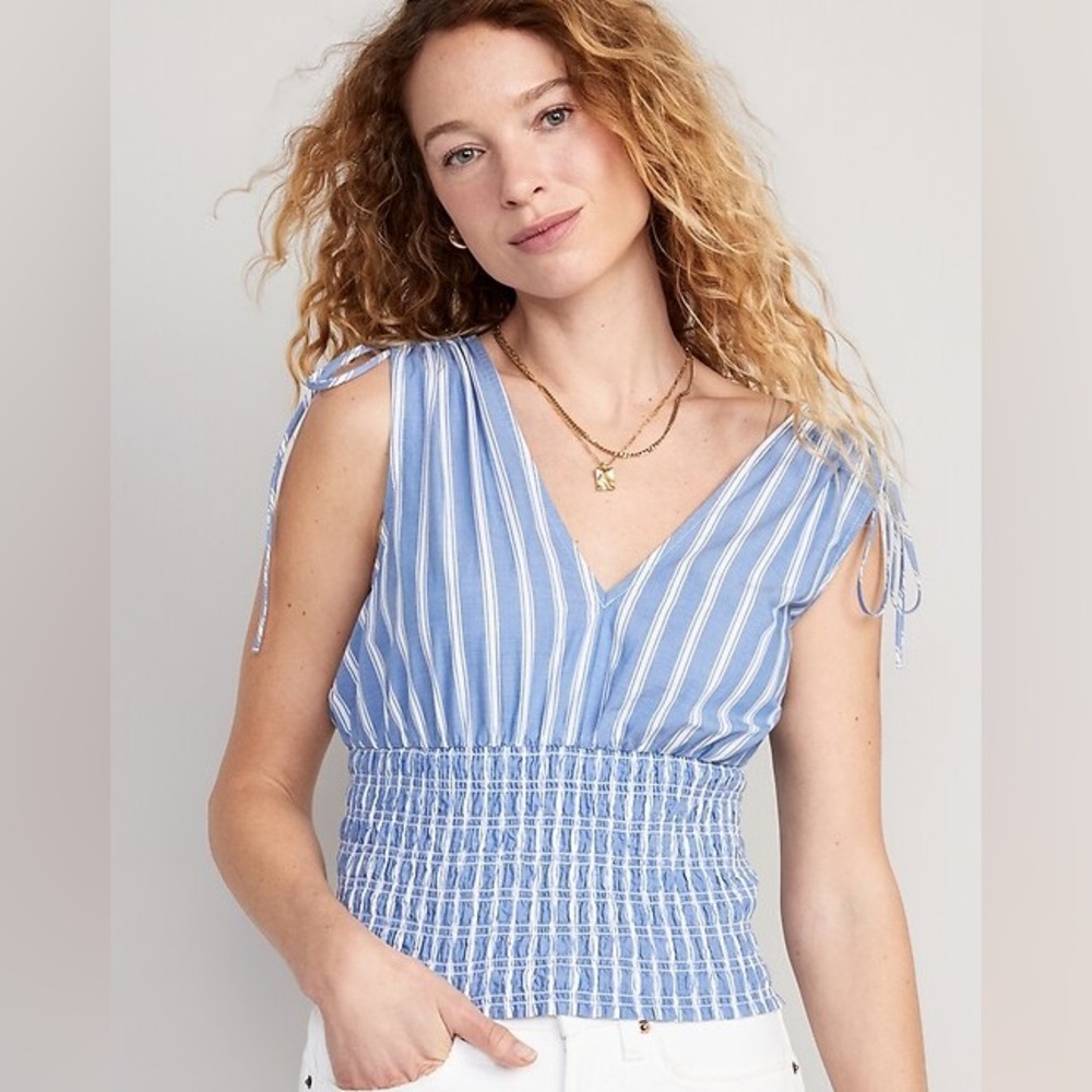 Old Navy Fitted Striped Sleeveless V-Neck Tie-Shoulder Smocked Blouse